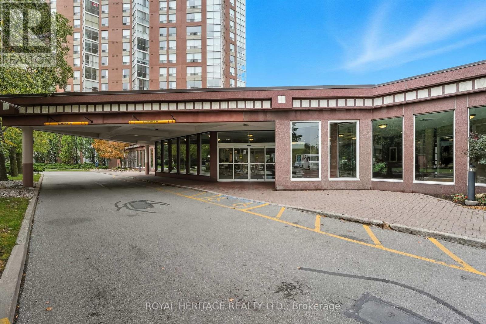 1208 - 5 Concorde Place, Toronto, Ontario  M3C 3M8 - Photo 2 - C12426647