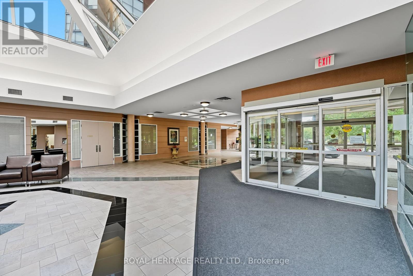 1208 - 5 Concorde Place, Toronto, Ontario  M3C 3M8 - Photo 4 - C12426647