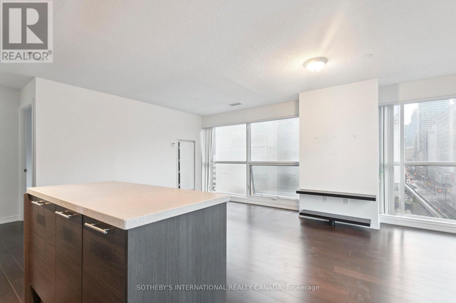 602 - 386 Yonge Street, Toronto, Ontario  M5B 0A5 - Photo 13 - C12426655