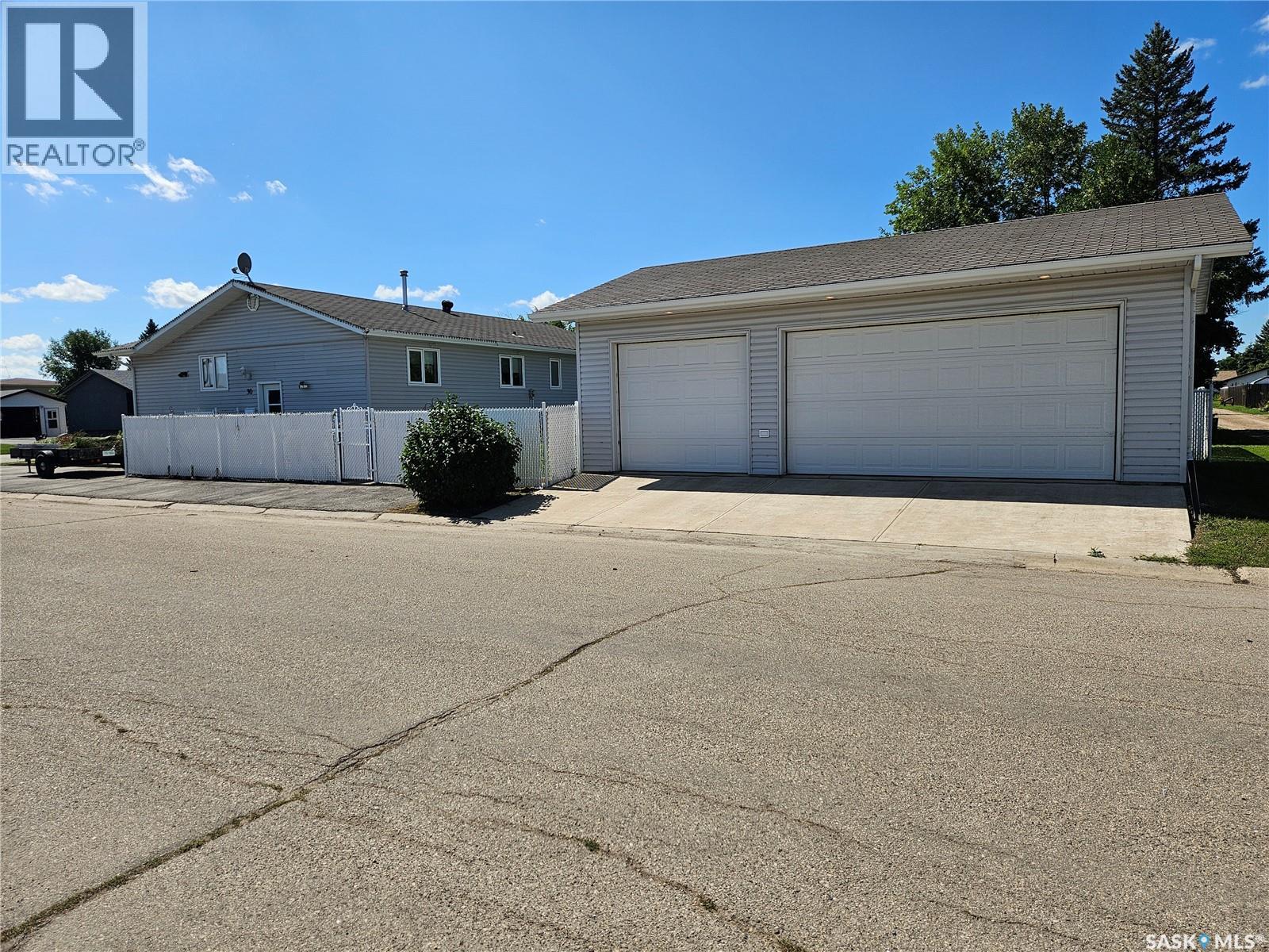 30 Centennial Crescent, Melville, Saskatchewan   - Photo 2 - SK016434
