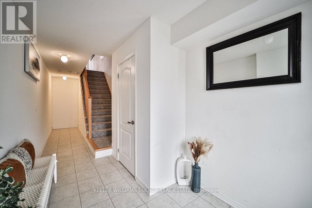 4 Healthcote Lane, Ajax, Ontario  L1Z 0V2 - Photo 5 - E12426787