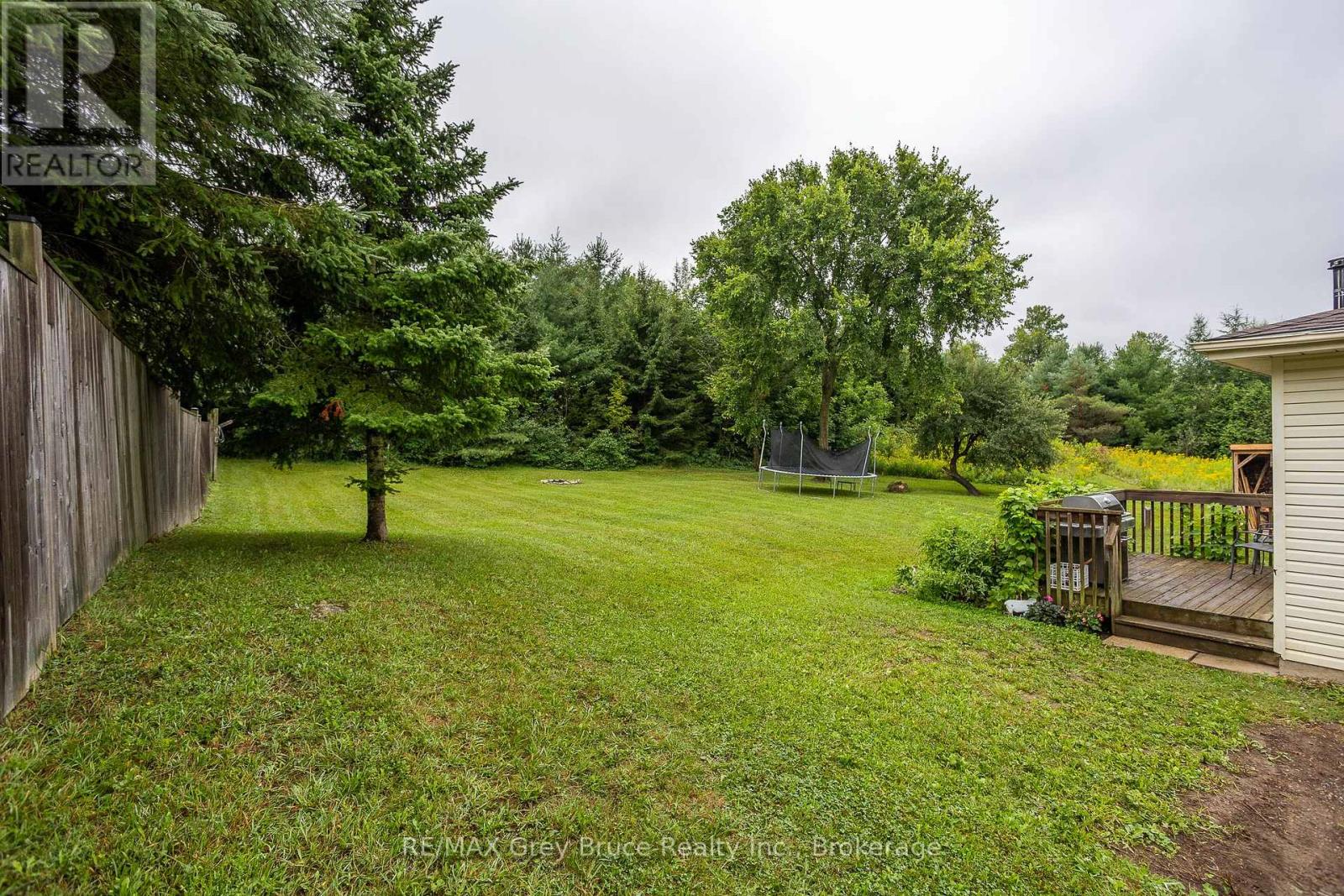 101530 Side Road 9, Georgian Bluffs, Ontario  N0H 2N0 - Photo 10 - X12426768