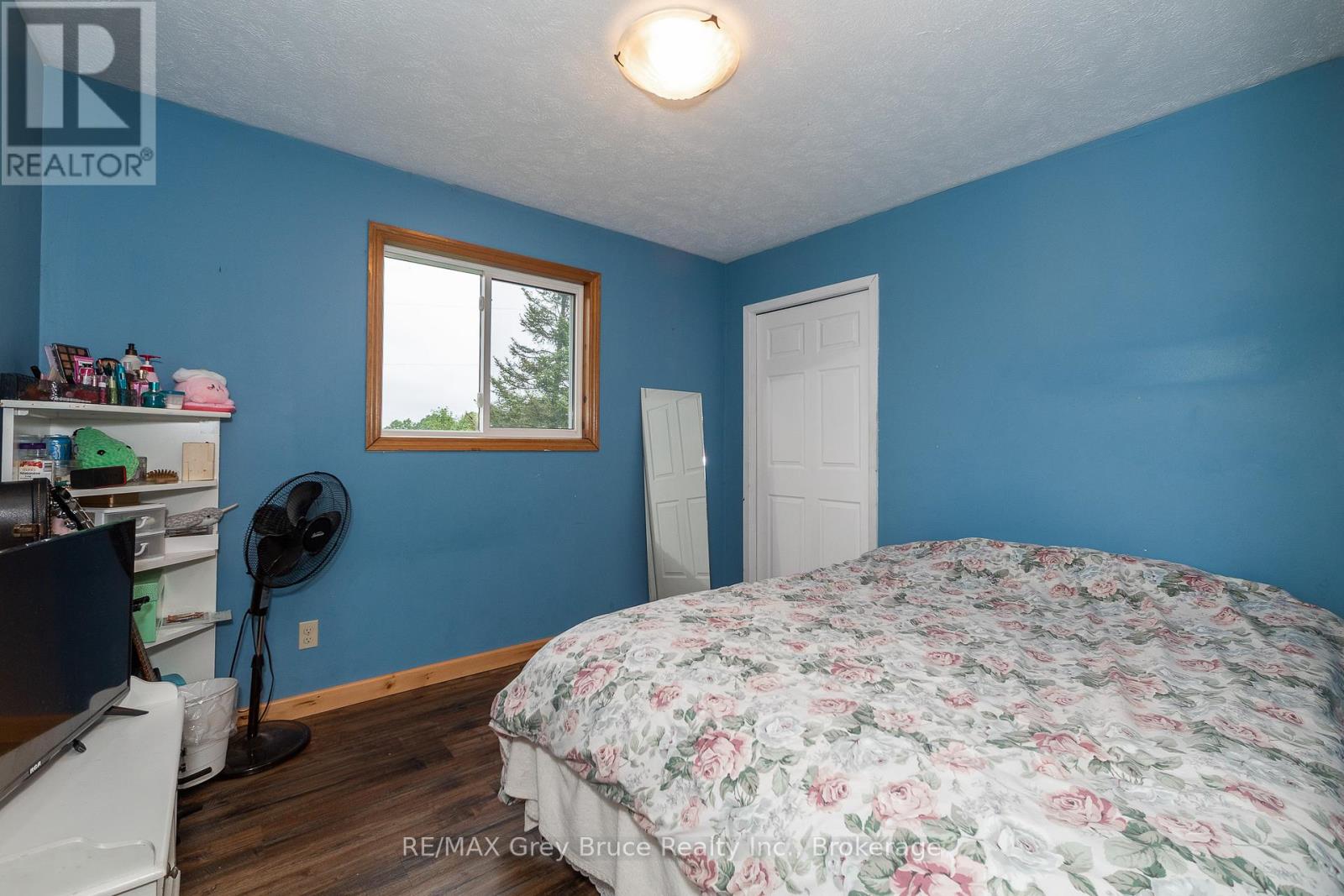 101530 Side Road 9, Georgian Bluffs, Ontario  N0H 2N0 - Photo 28 - X12426768