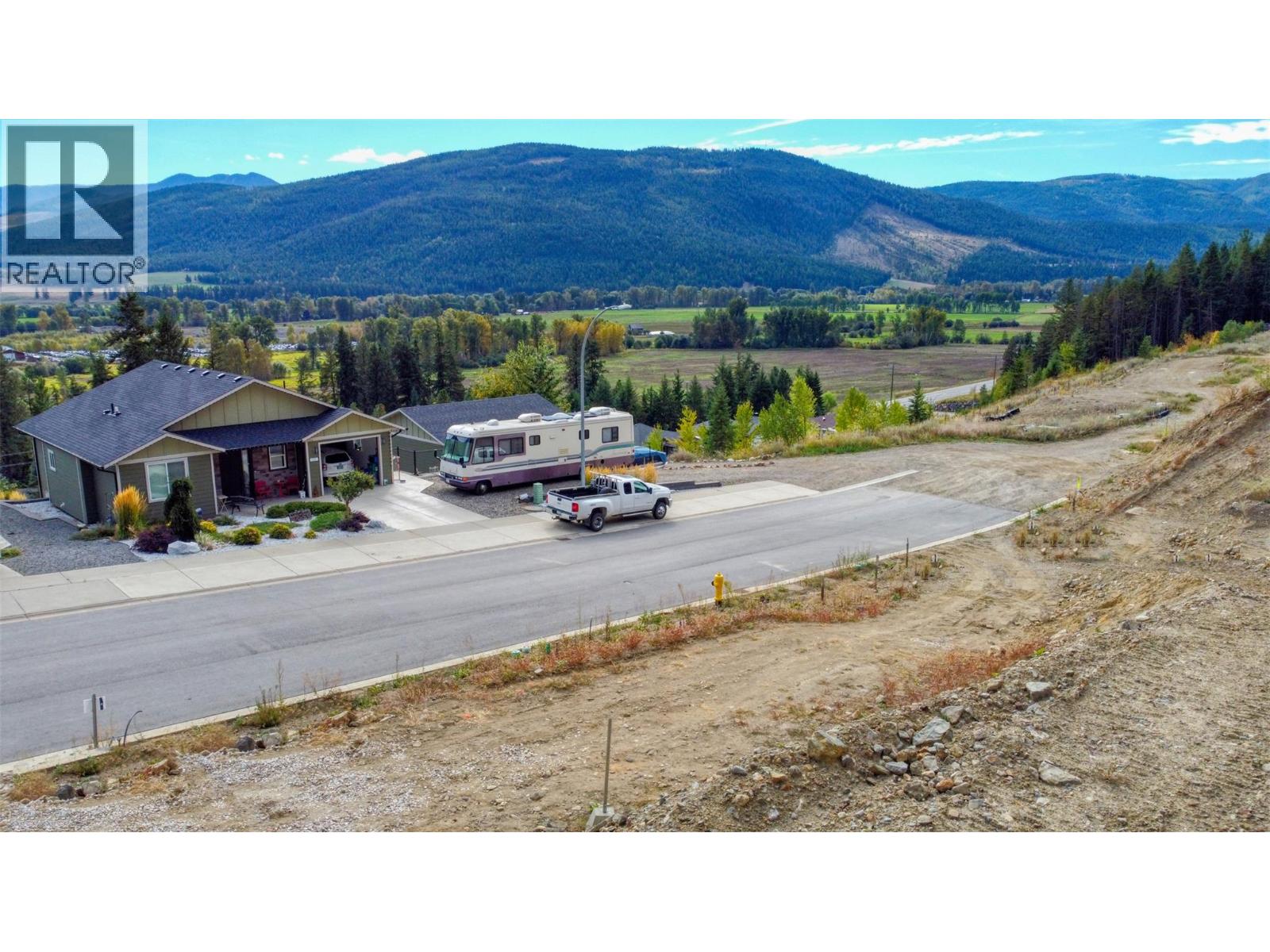 1730 Gallon Avenue, lumby, British Columbia