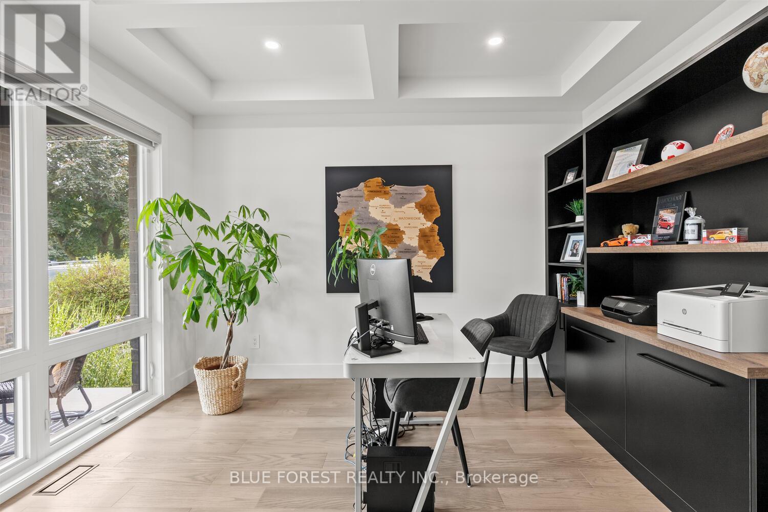 580 Eden Avenue, London South (South R), Ontario  N6C 2Z6 - Photo 6 - X12426713
