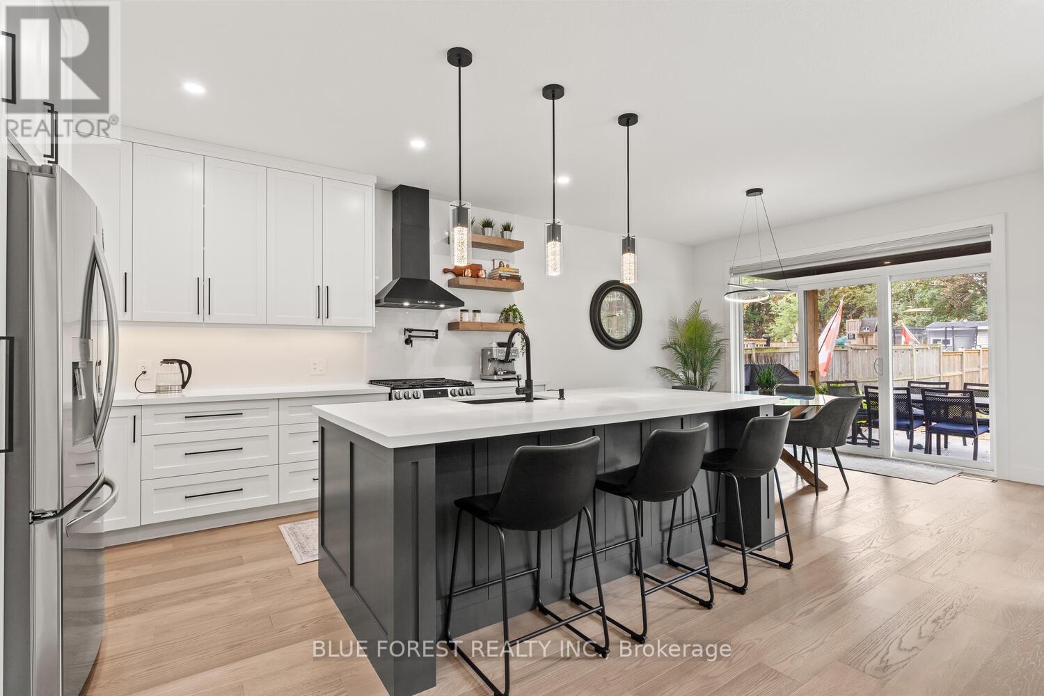 580 Eden Avenue, London South (South R), Ontario  N6C 2Z6 - Photo 8 - X12426713