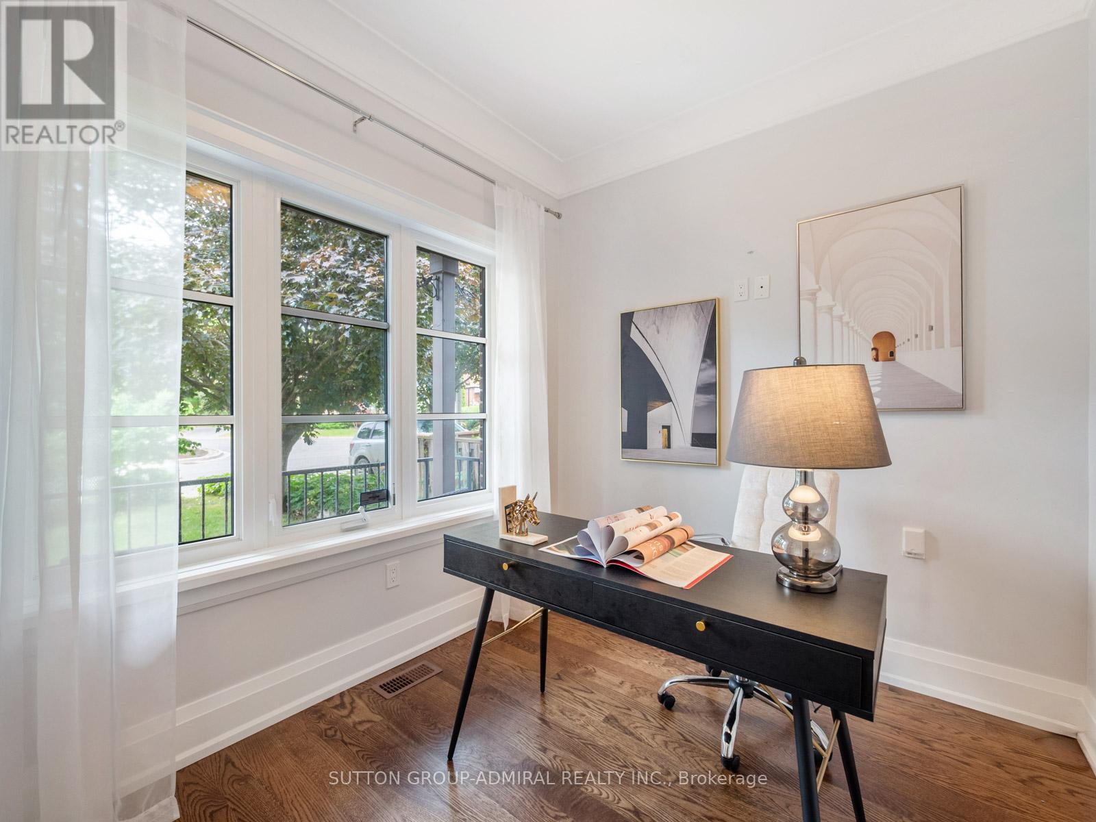 1 Dustan Crescent, Toronto, Ontario  M4J 4G4 - Photo 14 - E12426629