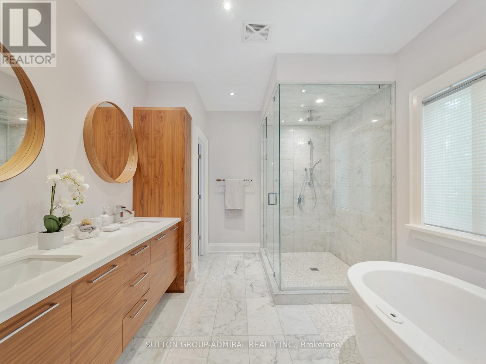 1 Dustan Crescent, Toronto, Ontario  M4J 4G4 - Photo 23 - E12426629