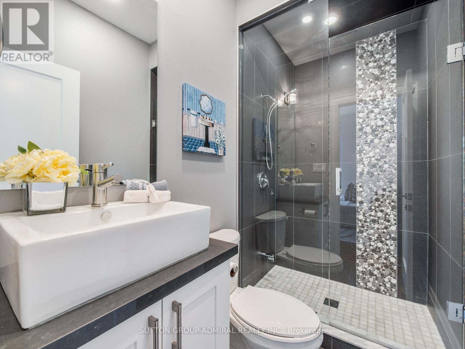 1 Dustan Crescent, Toronto, Ontario  M4J 4G4 - Photo 32 - E12426629