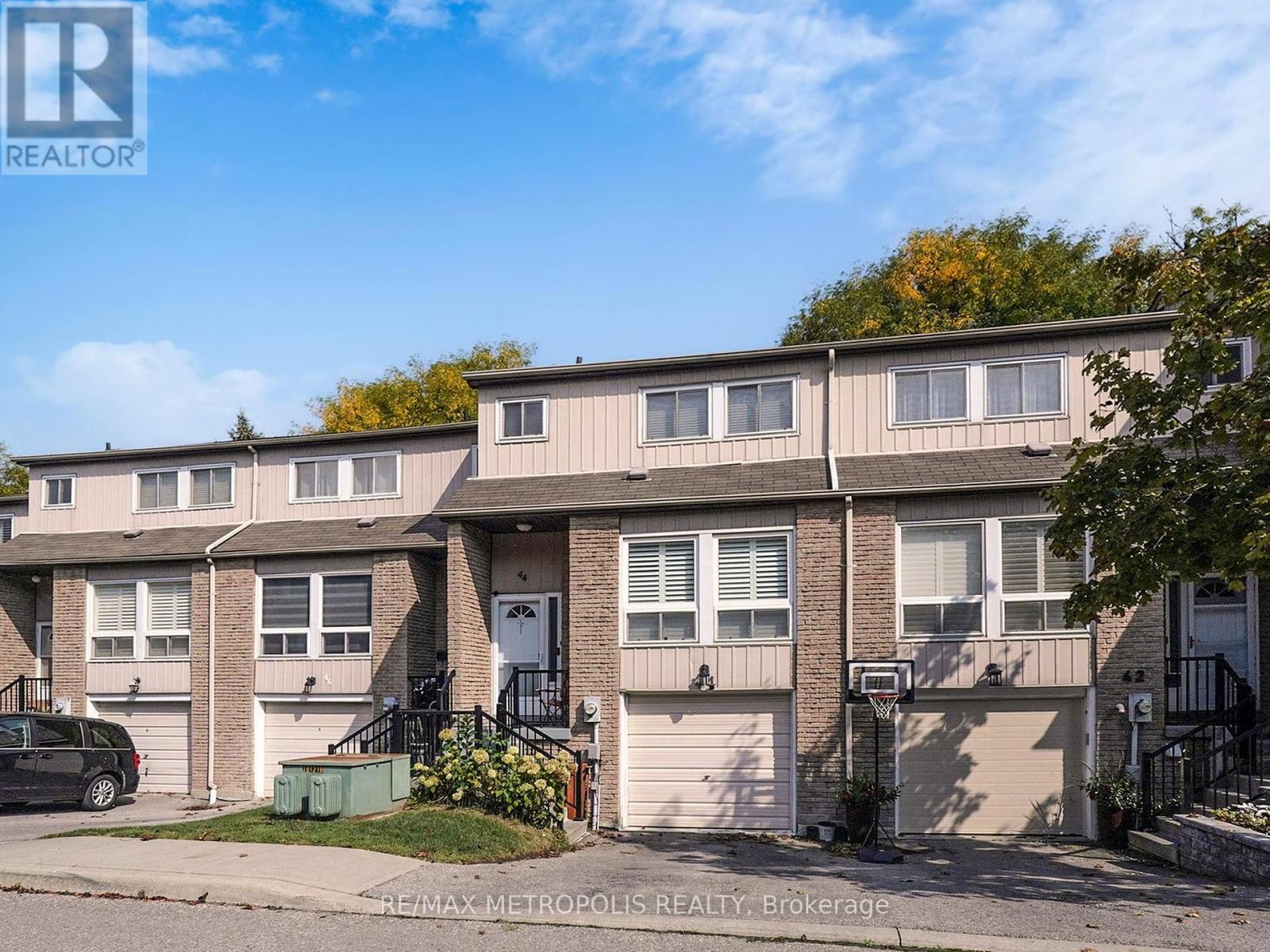 4040 - 44 Willows Lane, Ajax, Ontario  L1S 6E8 - Photo 1 - E12426692