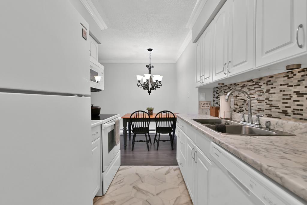 215 2211 Clearbrook Road, Abbotsford, British Columbia  V2T 2X4 - Photo 11 - R3024948