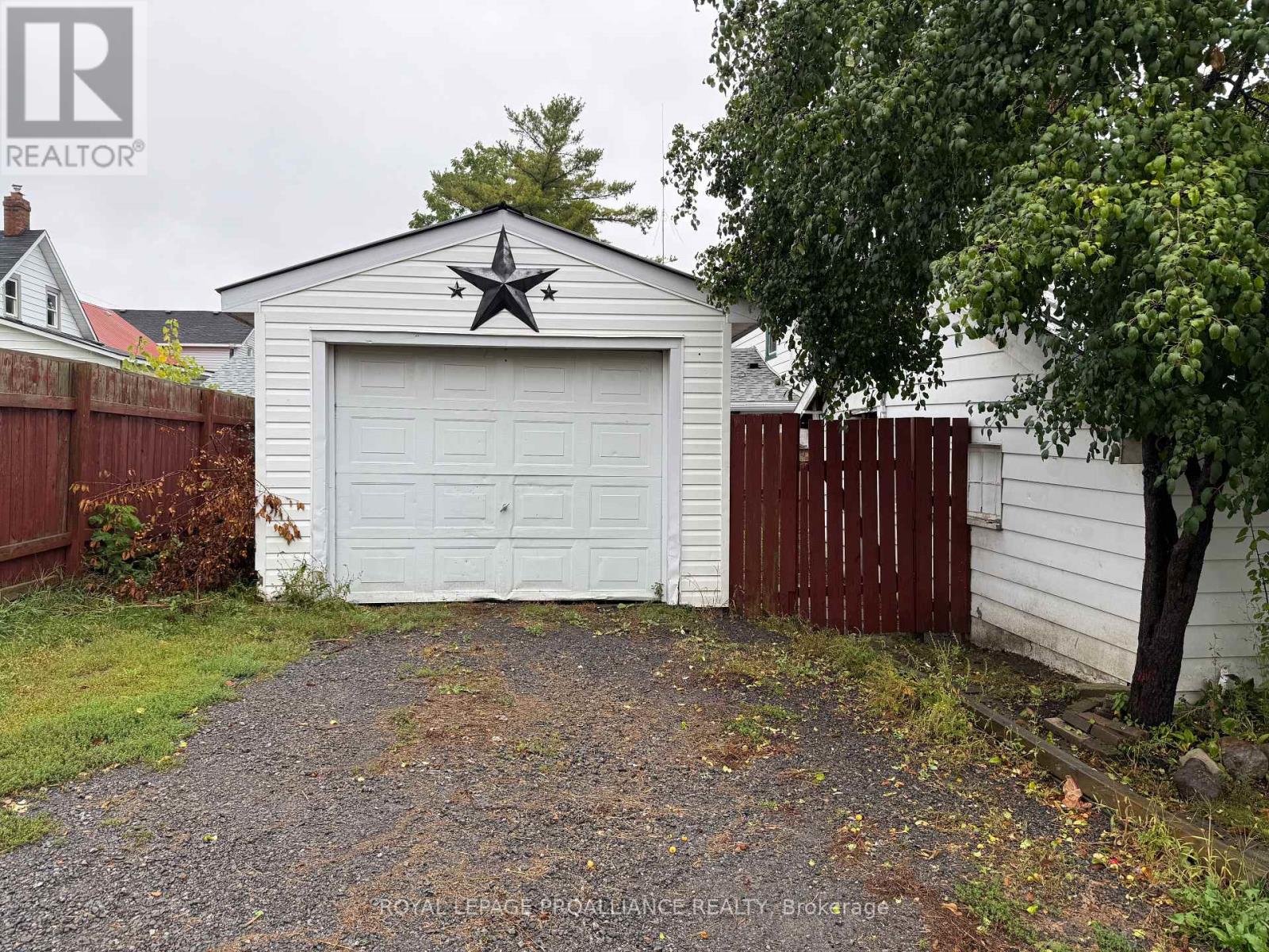 27 Water Street W, Greater Napanee, Ontario  K7R 1V3 - Photo 5 - X12426775