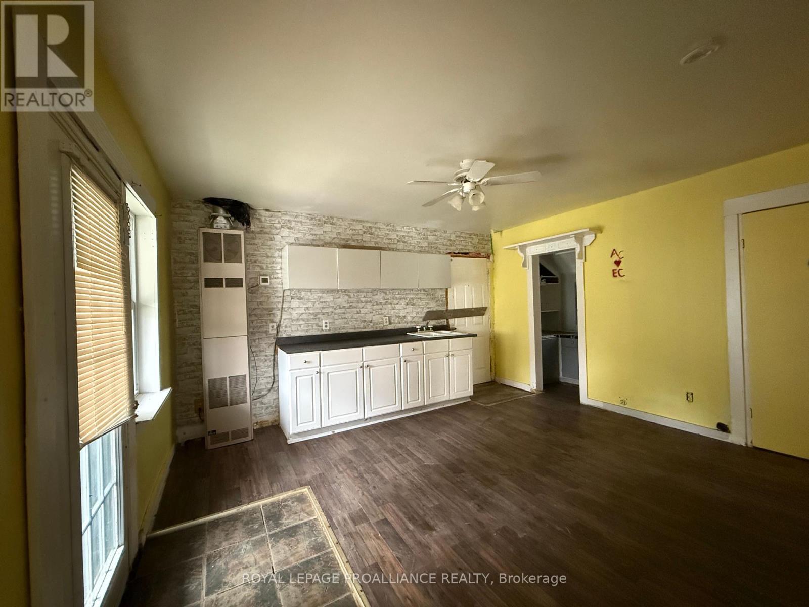 27 Water Street W, Greater Napanee, Ontario  K7R 1V3 - Photo 8 - X12426775