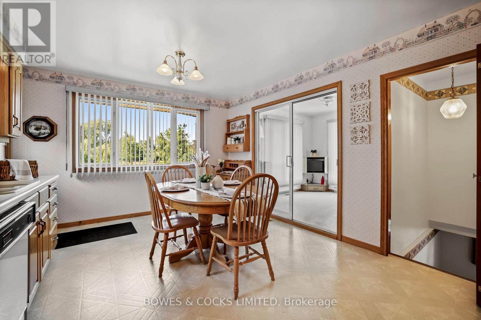 905 Glenholme Avenue, Peterborough, Ontario  K9H 5M4 - Photo 21 - X12426818