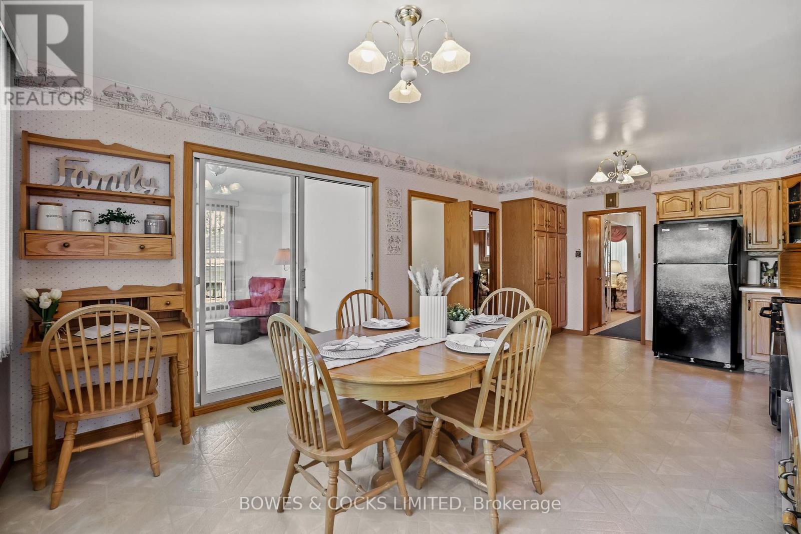 905 Glenholme Avenue, Peterborough, Ontario  K9H 5M4 - Photo 22 - X12426818