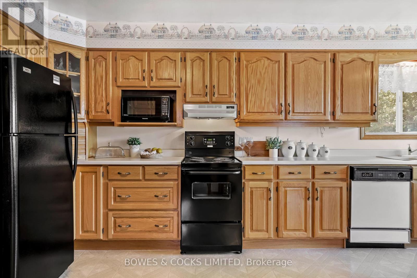905 Glenholme Avenue, Peterborough, Ontario  K9H 5M4 - Photo 23 - X12426818