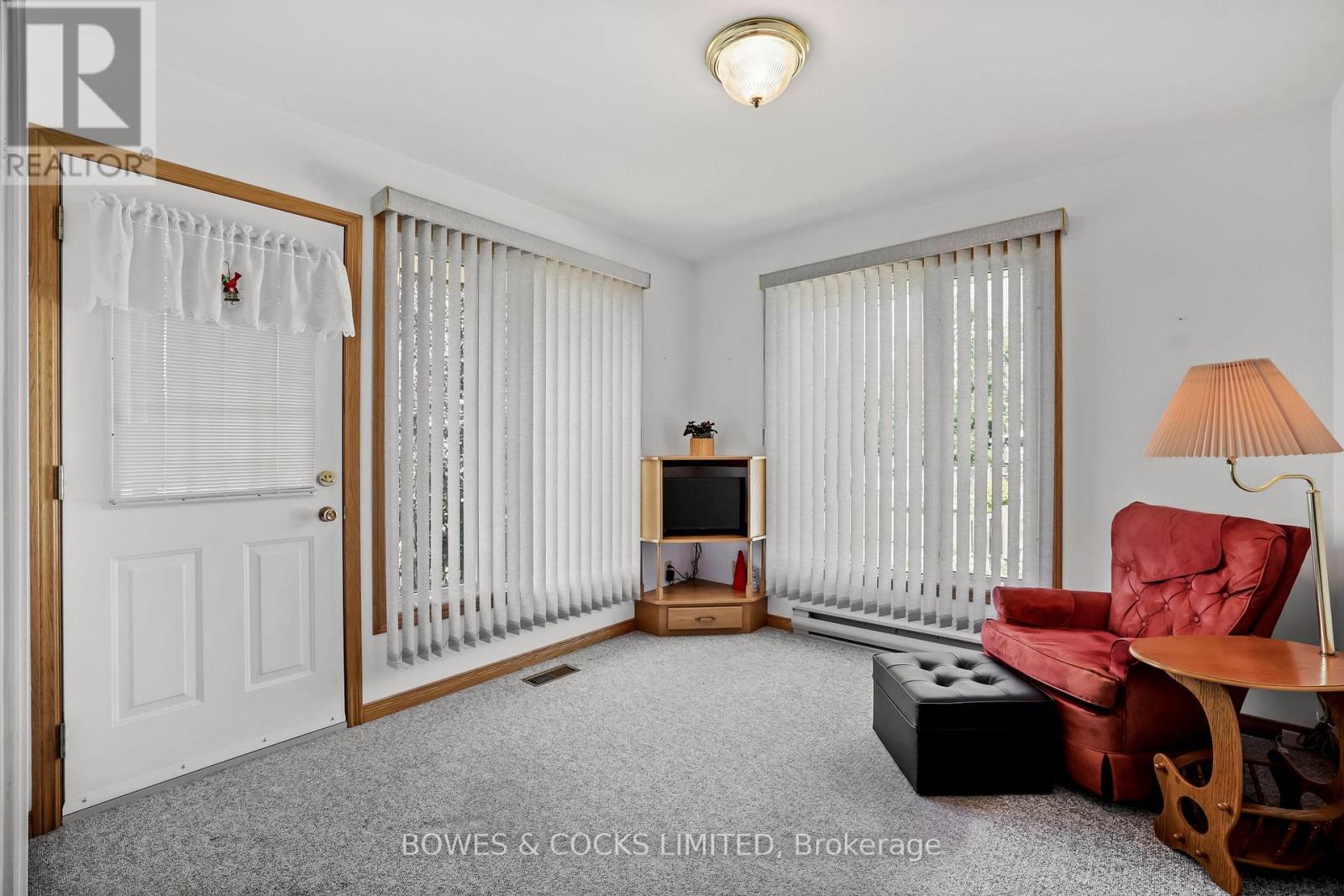 905 Glenholme Avenue, Peterborough, Ontario  K9H 5M4 - Photo 24 - X12426818
