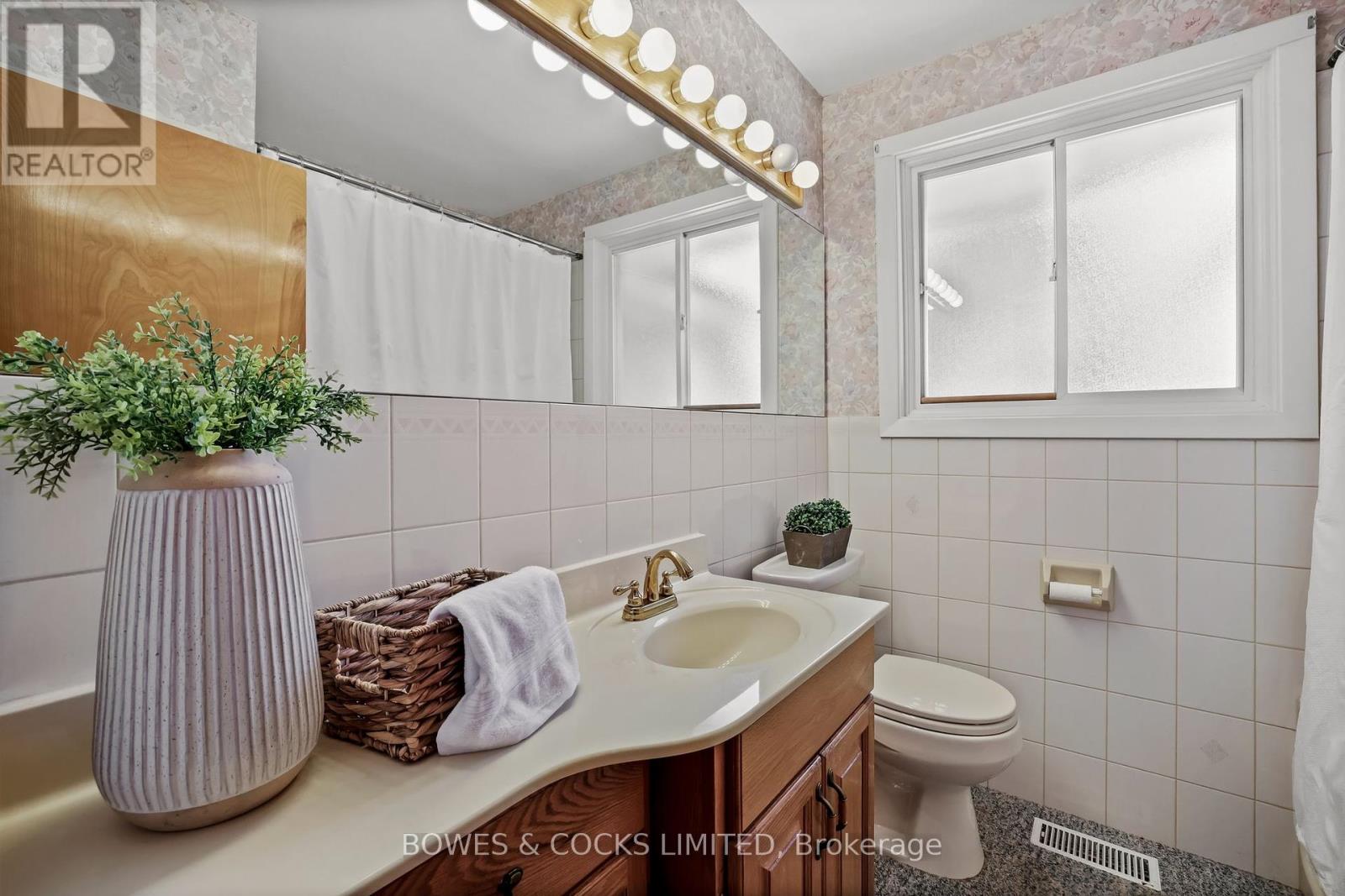 905 Glenholme Avenue, Peterborough, Ontario  K9H 5M4 - Photo 30 - X12426818