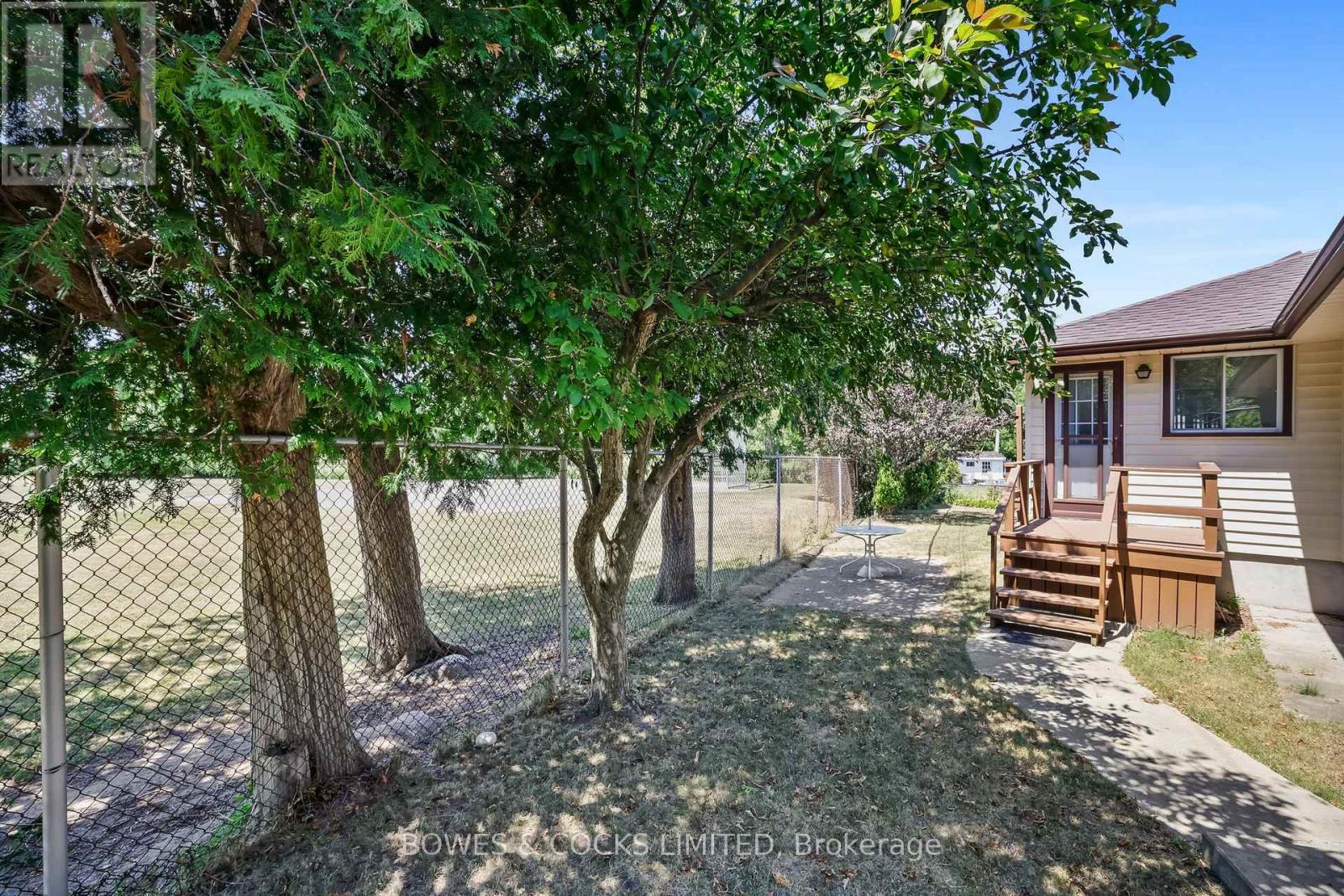 905 Glenholme Avenue, Peterborough, Ontario  K9H 5M4 - Photo 39 - X12426818