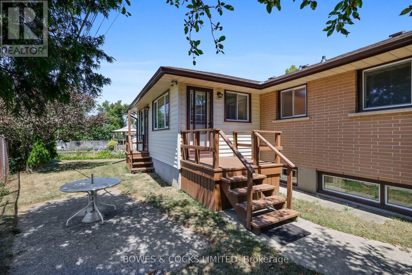 905 Glenholme Avenue, Peterborough, Ontario  K9H 5M4 - Photo 41 - X12426818