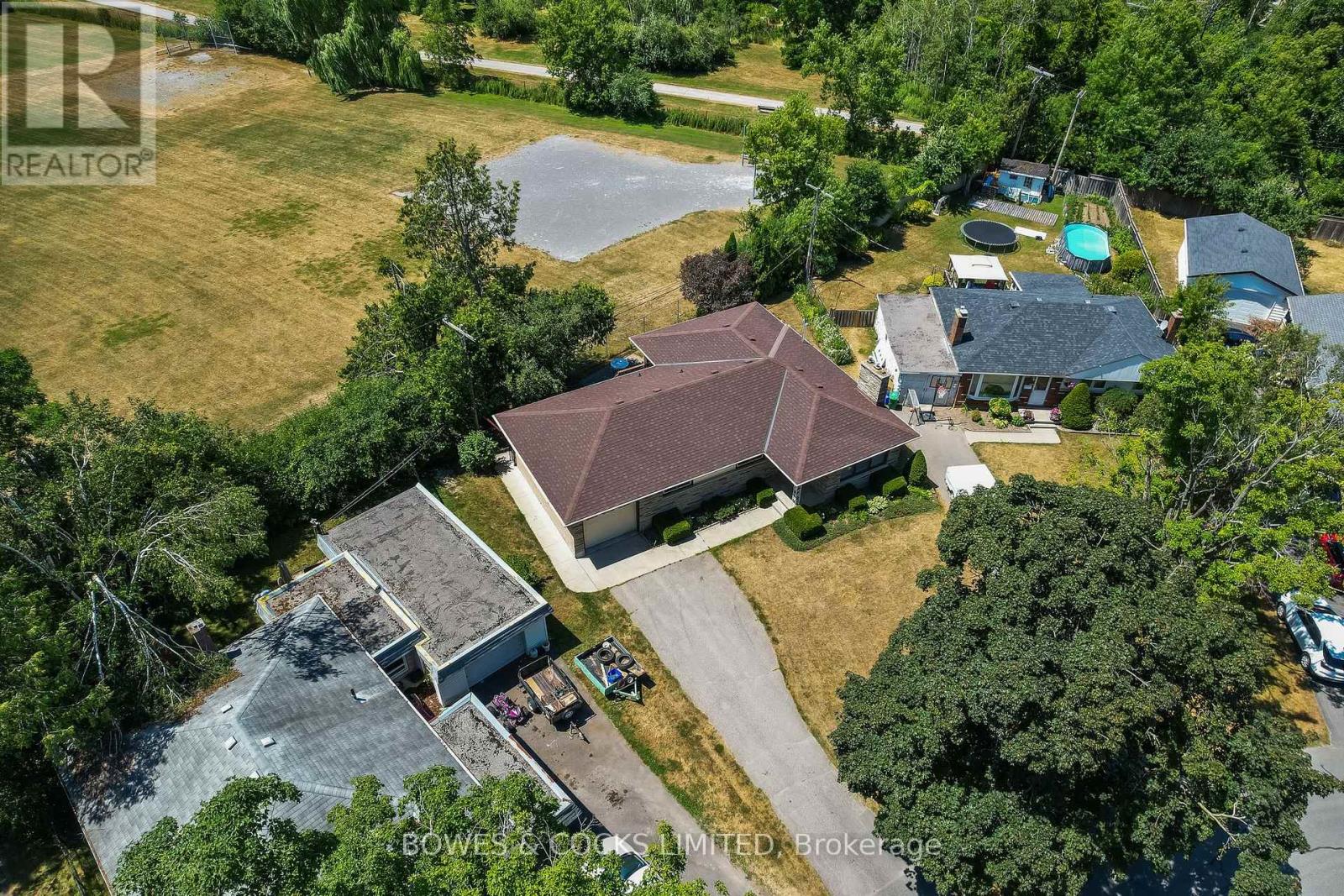 905 Glenholme Avenue, Peterborough, Ontario  K9H 5M4 - Photo 5 - X12426818