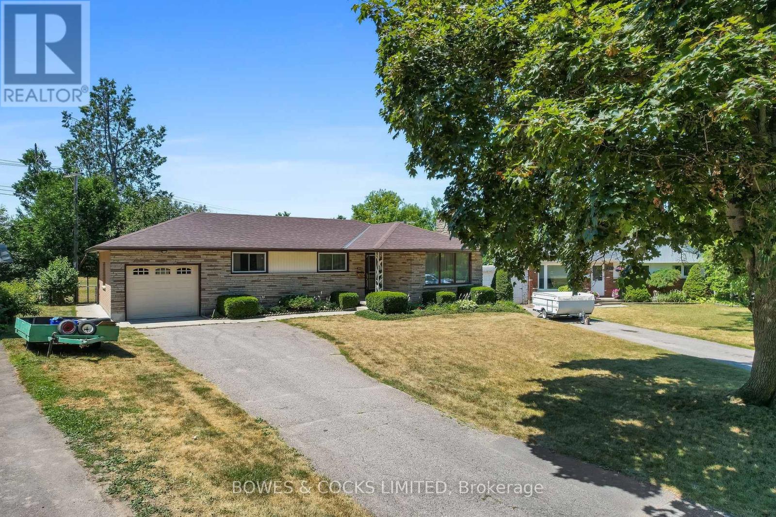 905 Glenholme Avenue, Peterborough, Ontario  K9H 5M4 - Photo 8 - X12426818