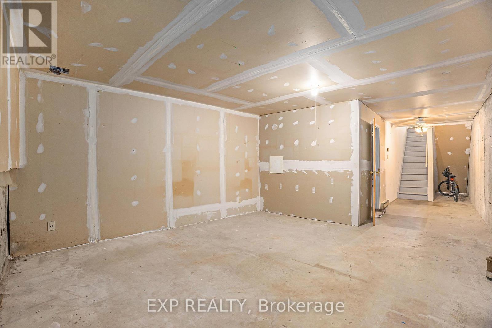 67 - 131 Rushford Pvt, Ottawa, Ontario  K1T 3C5 - Photo 21 - X12426707