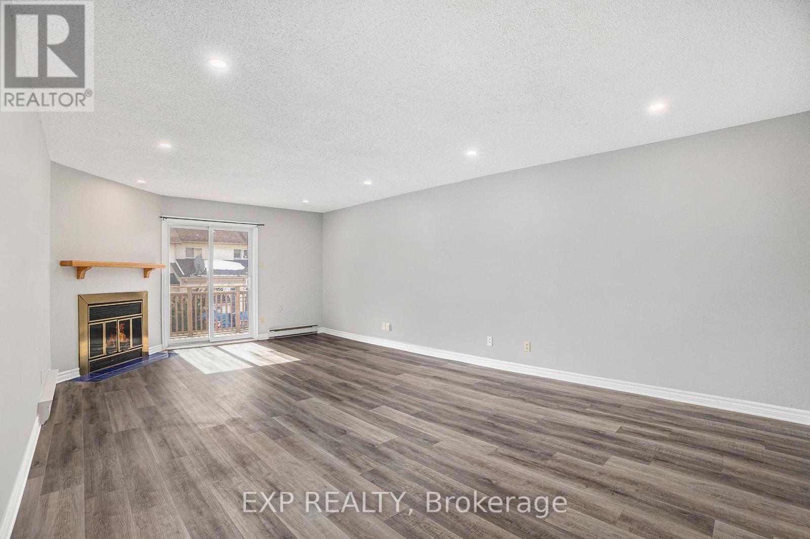 67 - 131 Rushford Pvt, Ottawa, Ontario  K1T 3C5 - Photo 6 - X12426707