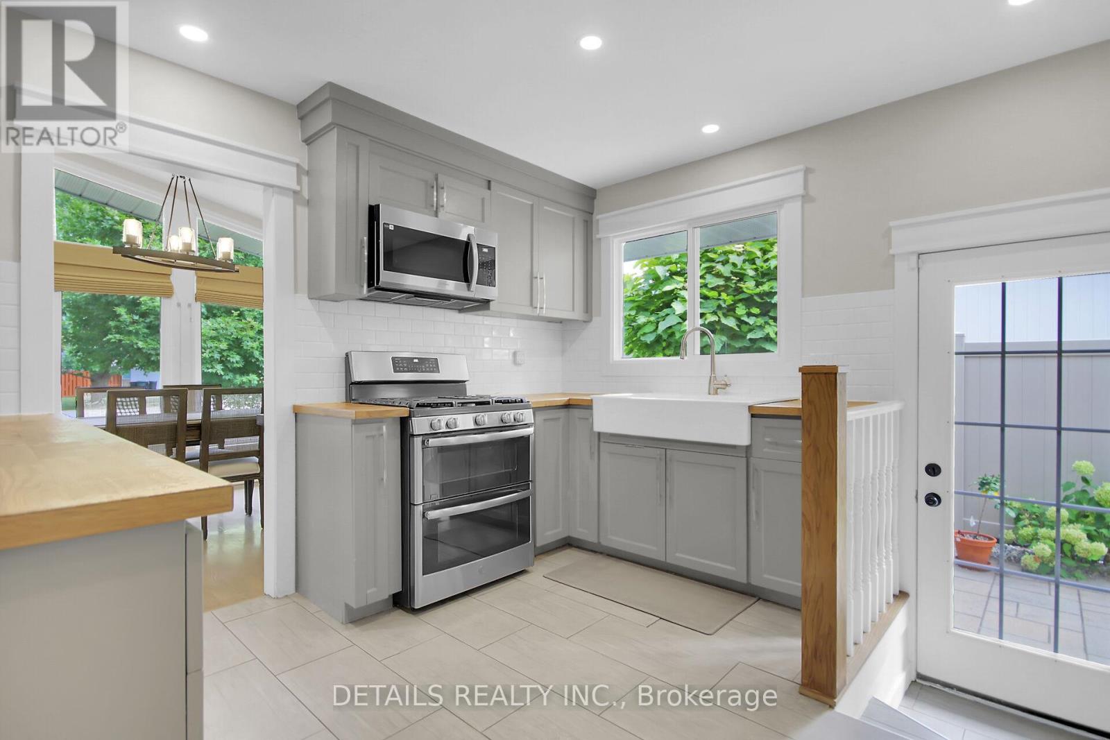 10 Aberfeldy Street, Ottawa, Ontario  K2H 6H5 - Photo 11 - X12426736