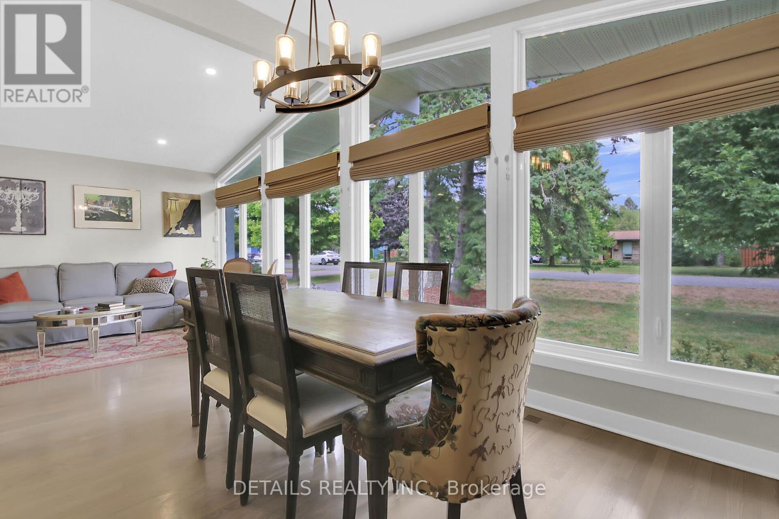10 Aberfeldy Street, Ottawa, Ontario  K2H 6H5 - Photo 6 - X12426736