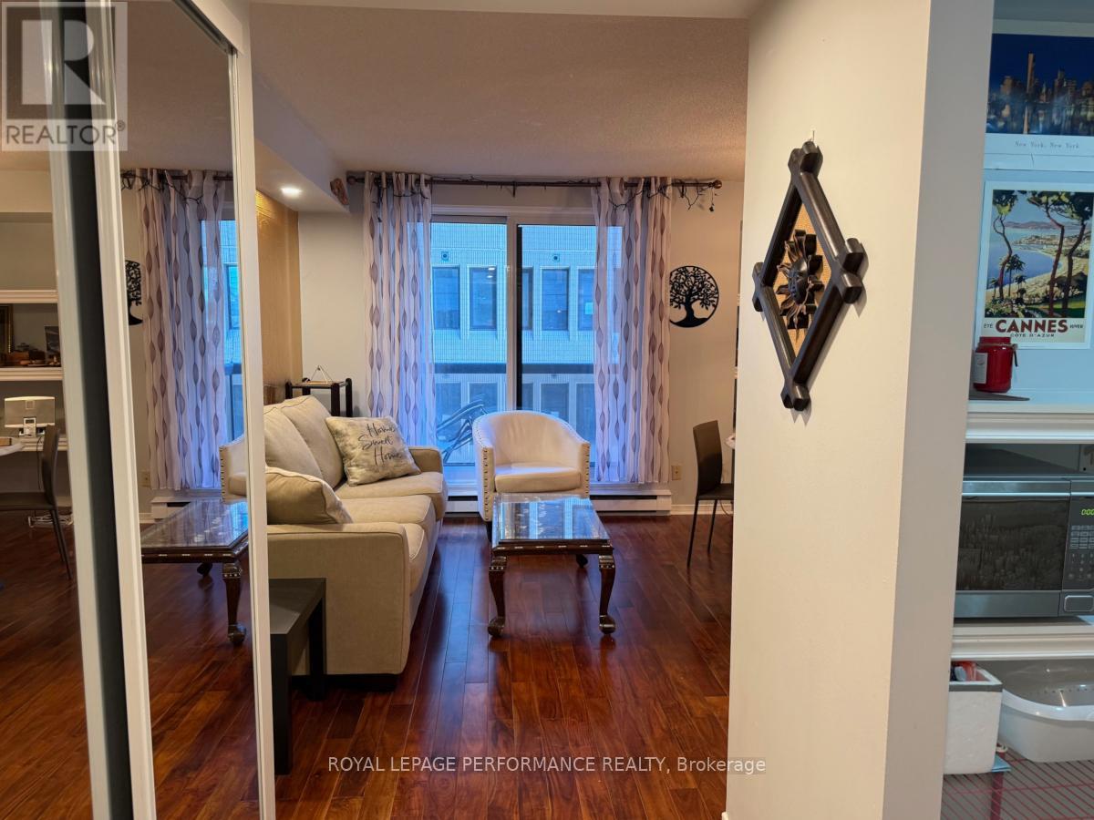 1103 - 199 Kent Street, Ottawa, Ontario  K2P 2K8 - Photo 3 - X12426738