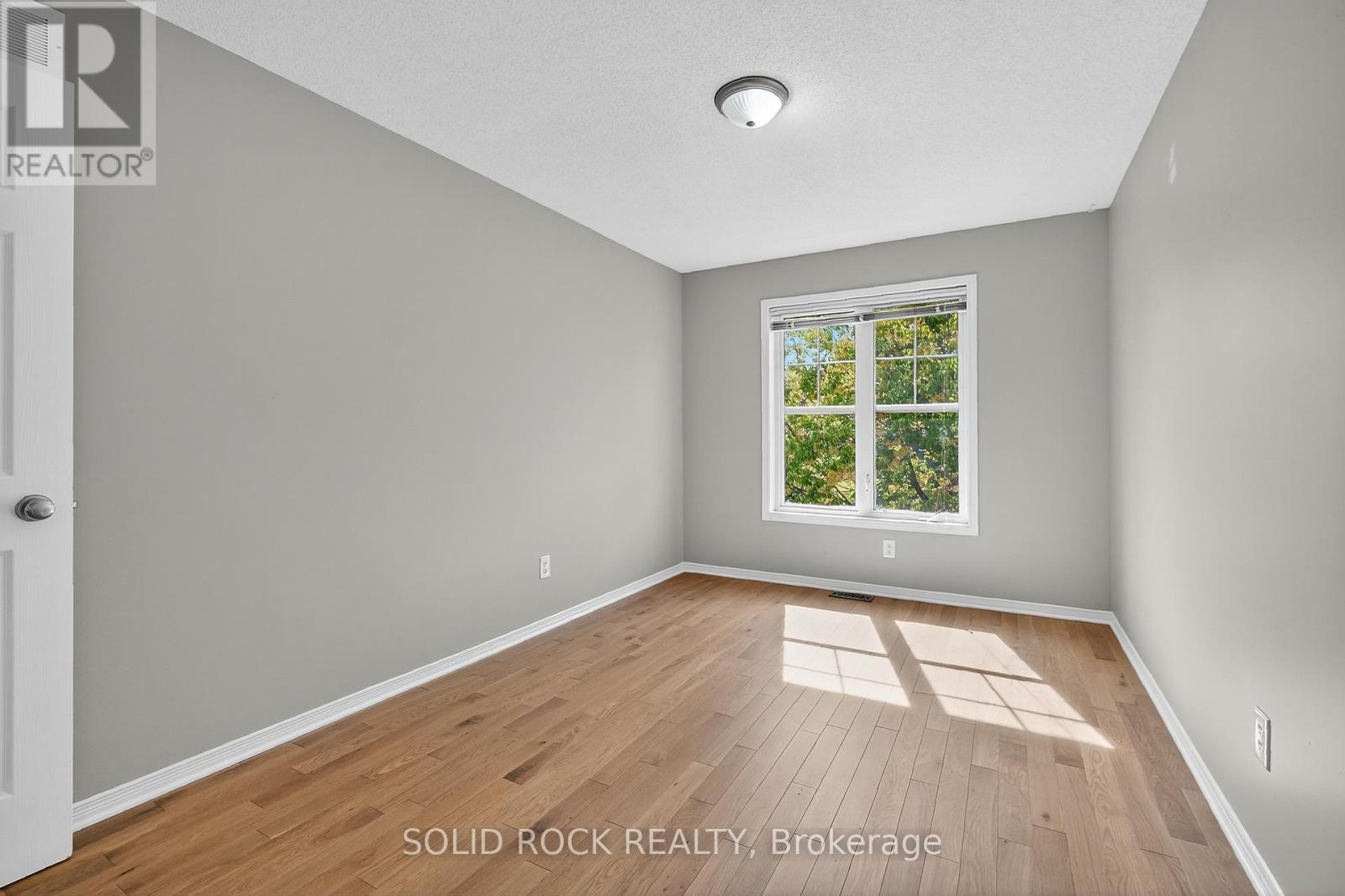196 Trail Side Circle, Ottawa, Ontario  K4A 5B4 - Photo 18 - X12426746