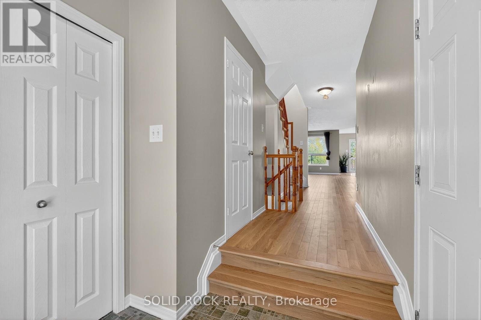 196 Trail Side Circle, Ottawa, Ontario  K4A 5B4 - Photo 4 - X12426746