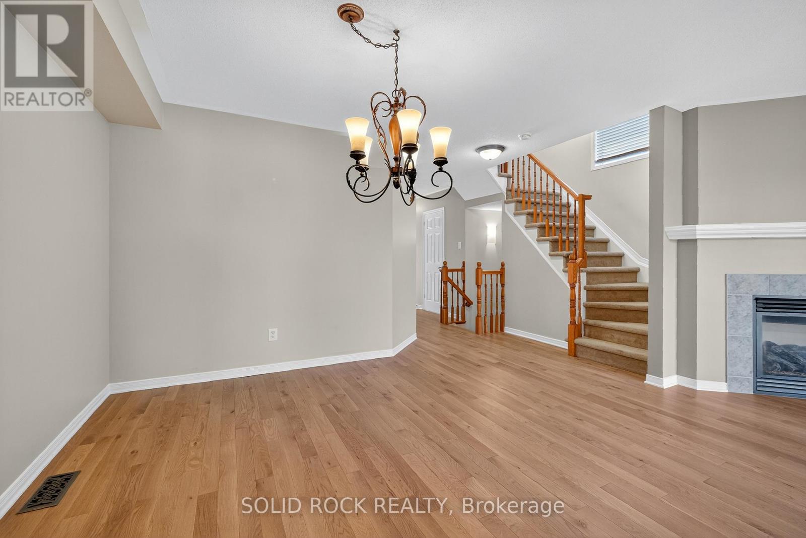 196 Trail Side Circle, Ottawa, Ontario  K4A 5B4 - Photo 5 - X12426746