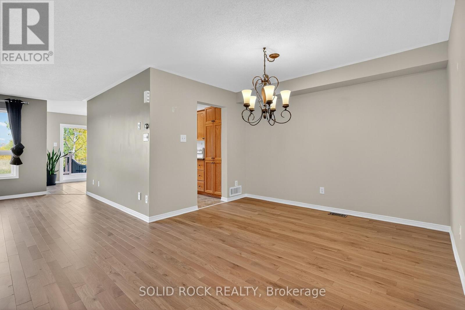 196 Trail Side Circle, Ottawa, Ontario  K4A 5B4 - Photo 6 - X12426746