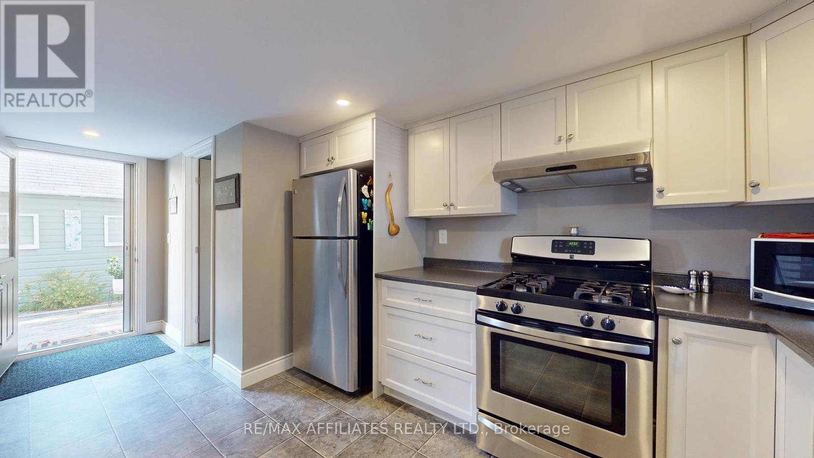 2 Daniel Street, Brockville, Ontario  K6V 4Z3 - Photo 13 - X12426755
