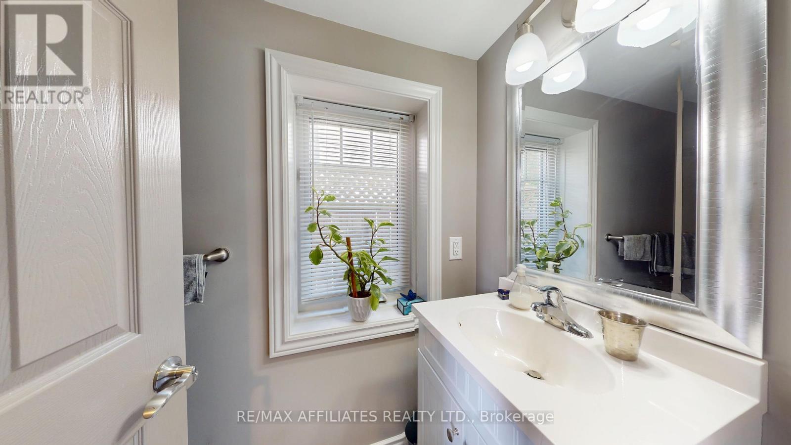 2 Daniel Street, Brockville, Ontario  K6V 4Z3 - Photo 17 - X12426755