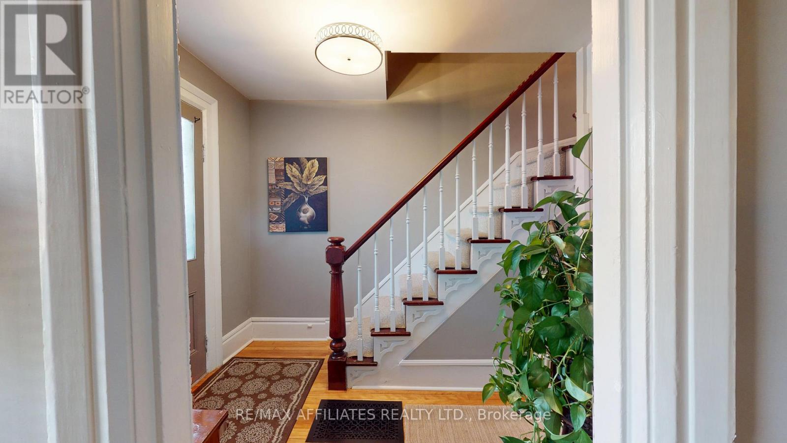 2 Daniel Street, Brockville, Ontario  K6V 4Z3 - Photo 4 - X12426755