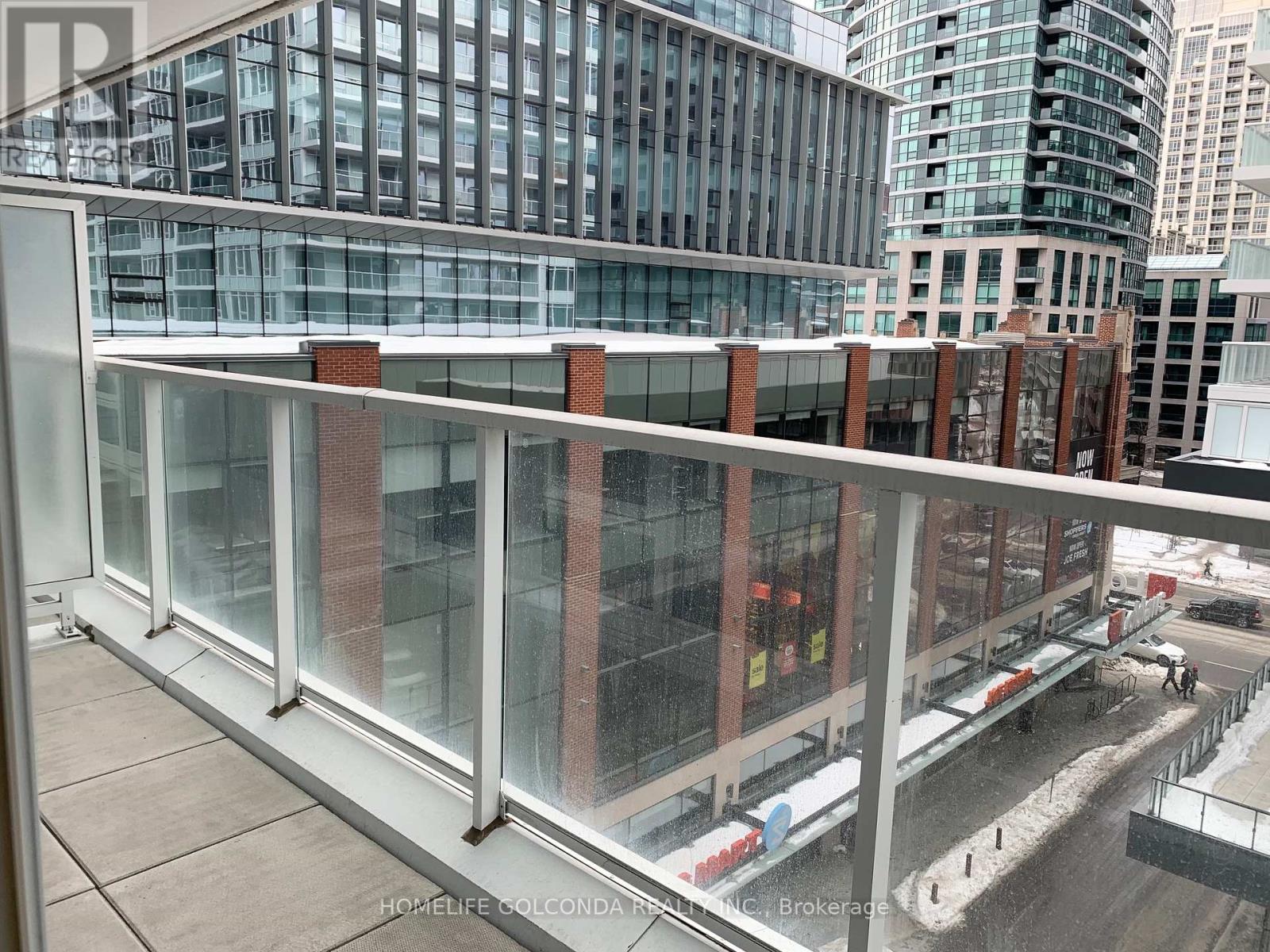 605 - 17 Bathurst Street, Toronto, Ontario  M5V 0N1 - Photo 2 - C12425970