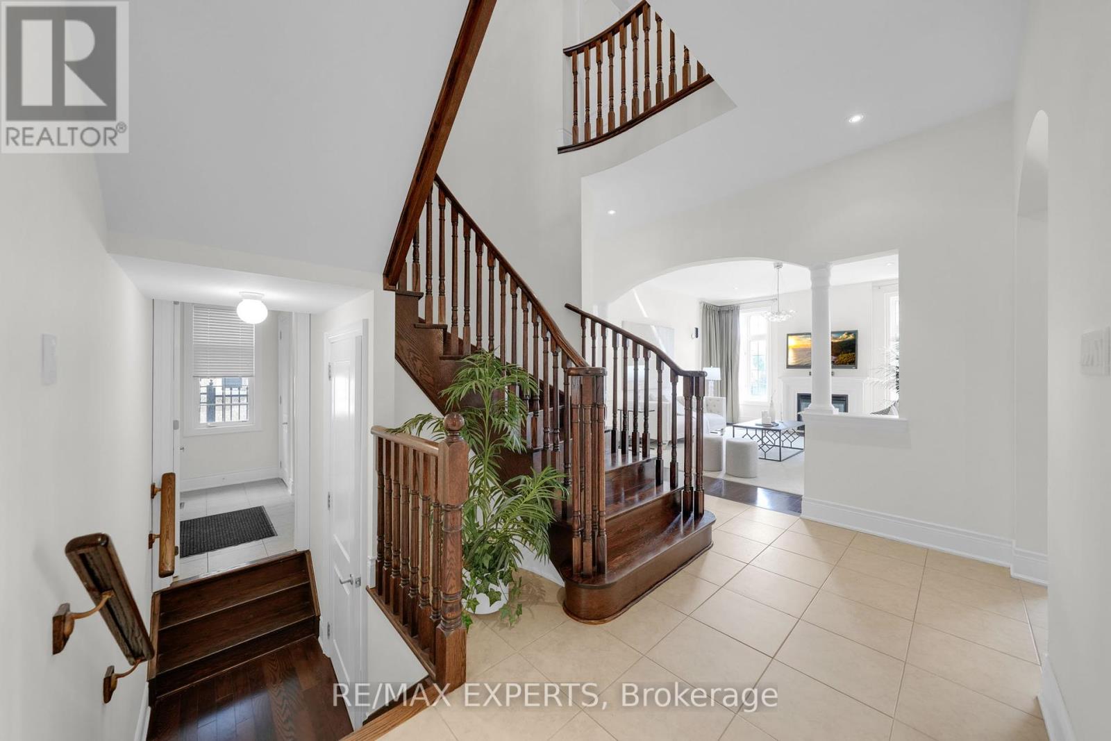 134 Orleans Circle, Vaughan, Ontario  L4H 0V3 - Photo 14 - N12426627
