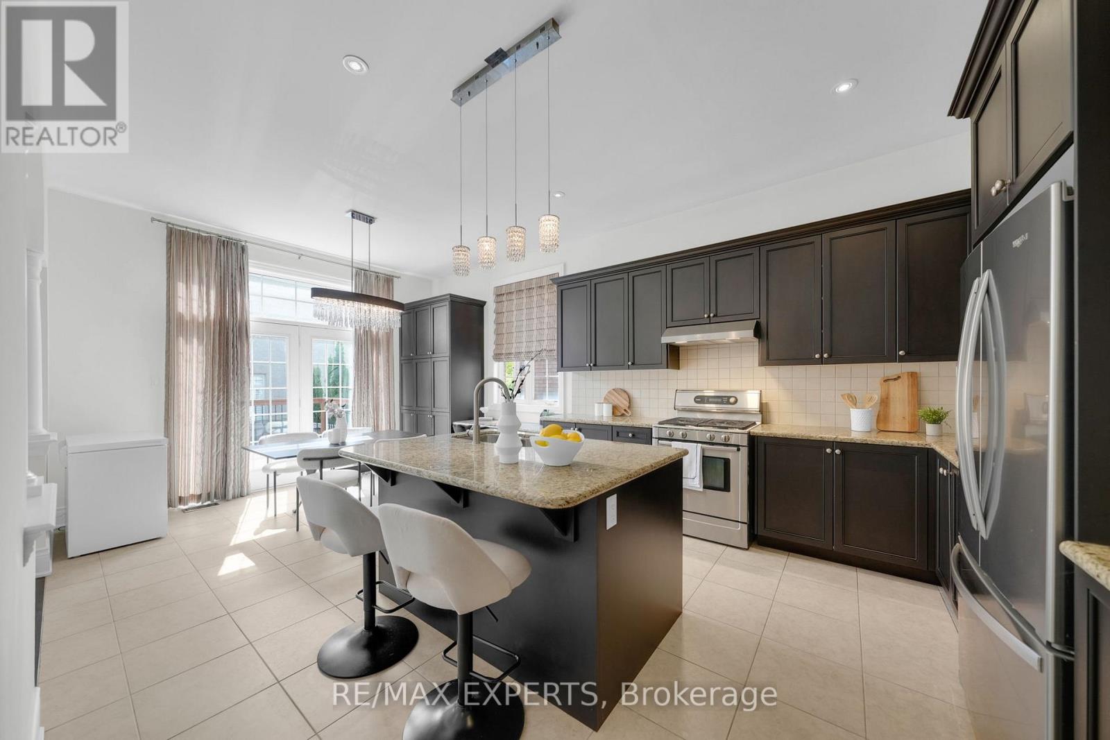134 Orleans Circle, Vaughan, Ontario  L4H 0V3 - Photo 15 - N12426627