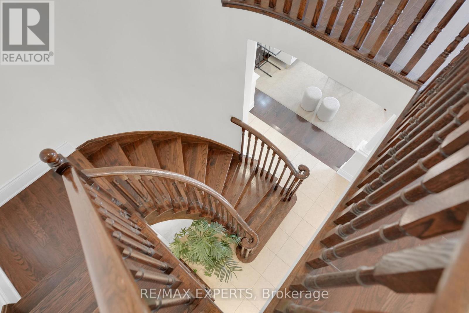 134 Orleans Circle, Vaughan, Ontario  L4H 0V3 - Photo 30 - N12426627