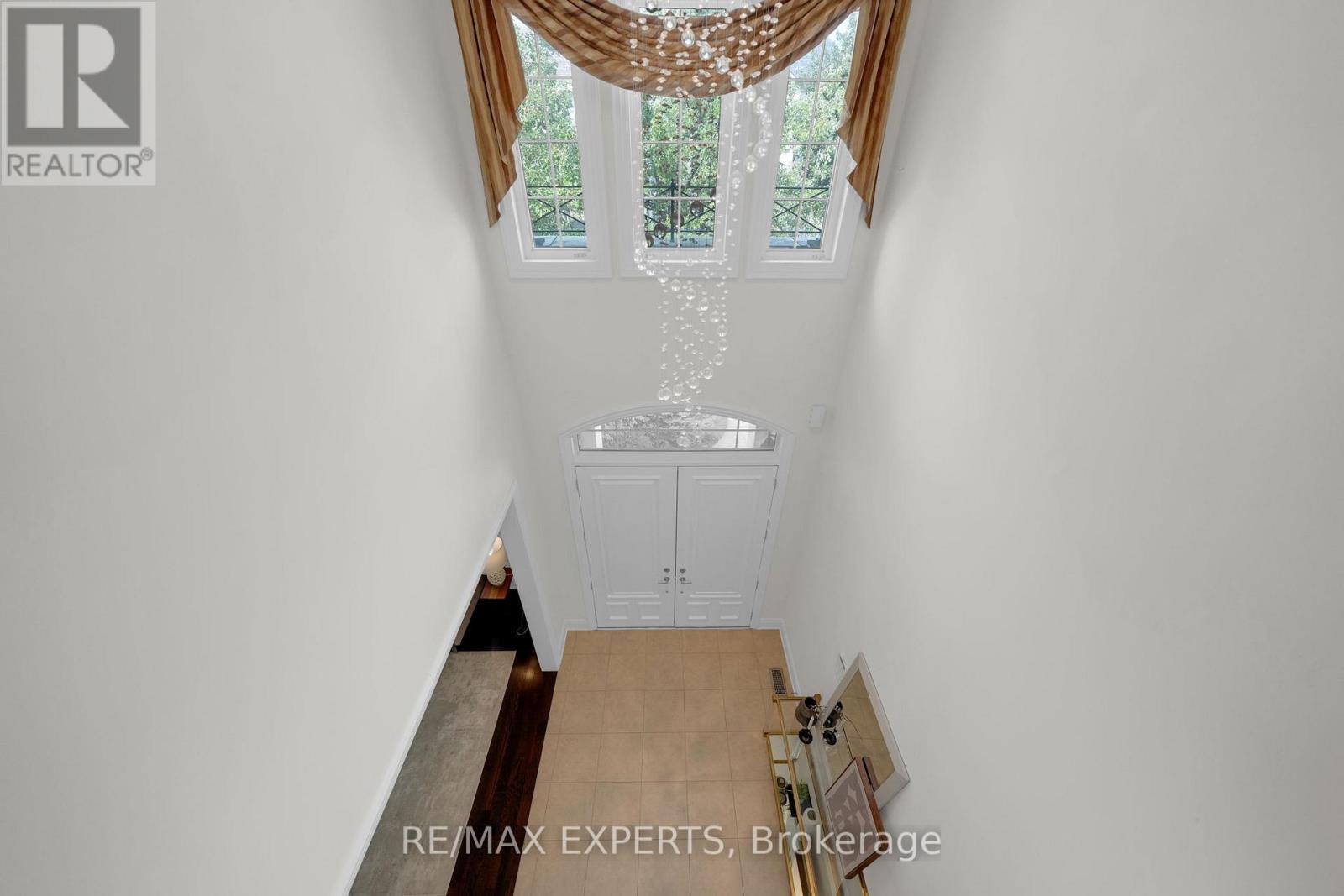 134 Orleans Circle, Vaughan, Ontario  L4H 0V3 - Photo 31 - N12426627