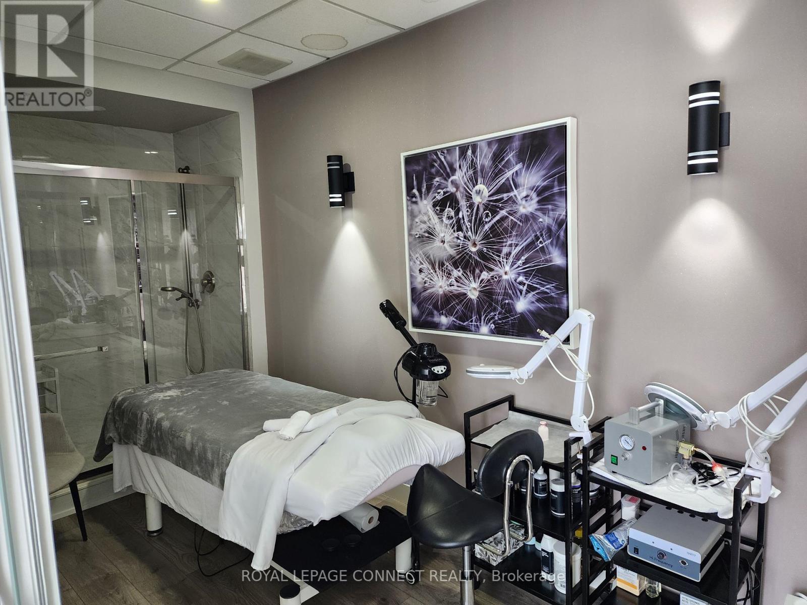 1 & 13a - 10 Cox Boulevard, Markham, Ontario  L3R 4G2 - Photo 12 - N12426630