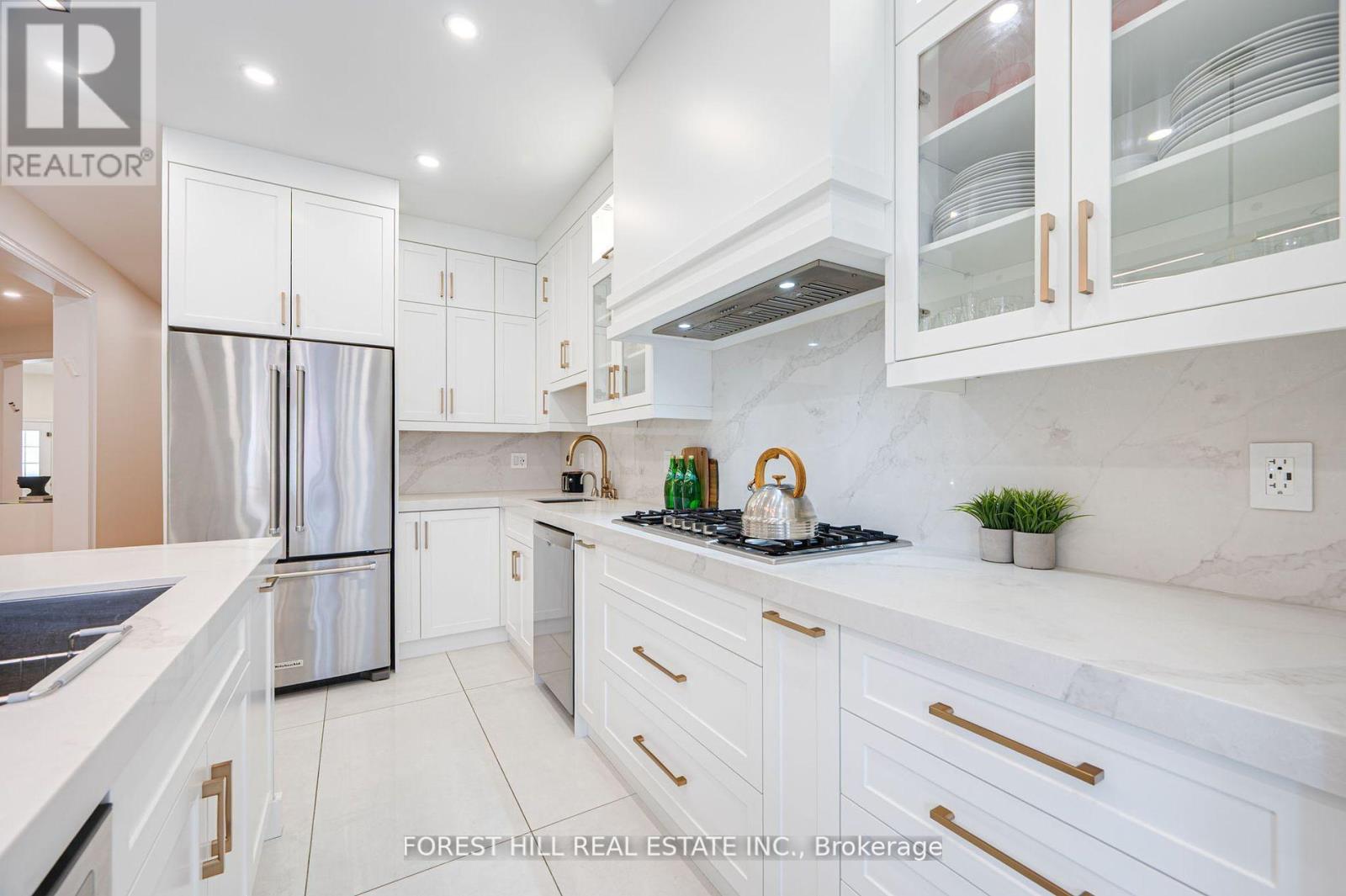 486 Apple Blossom Drive, Vaughan, Ontario  L4J 9A3 - Photo 11 - N12426673