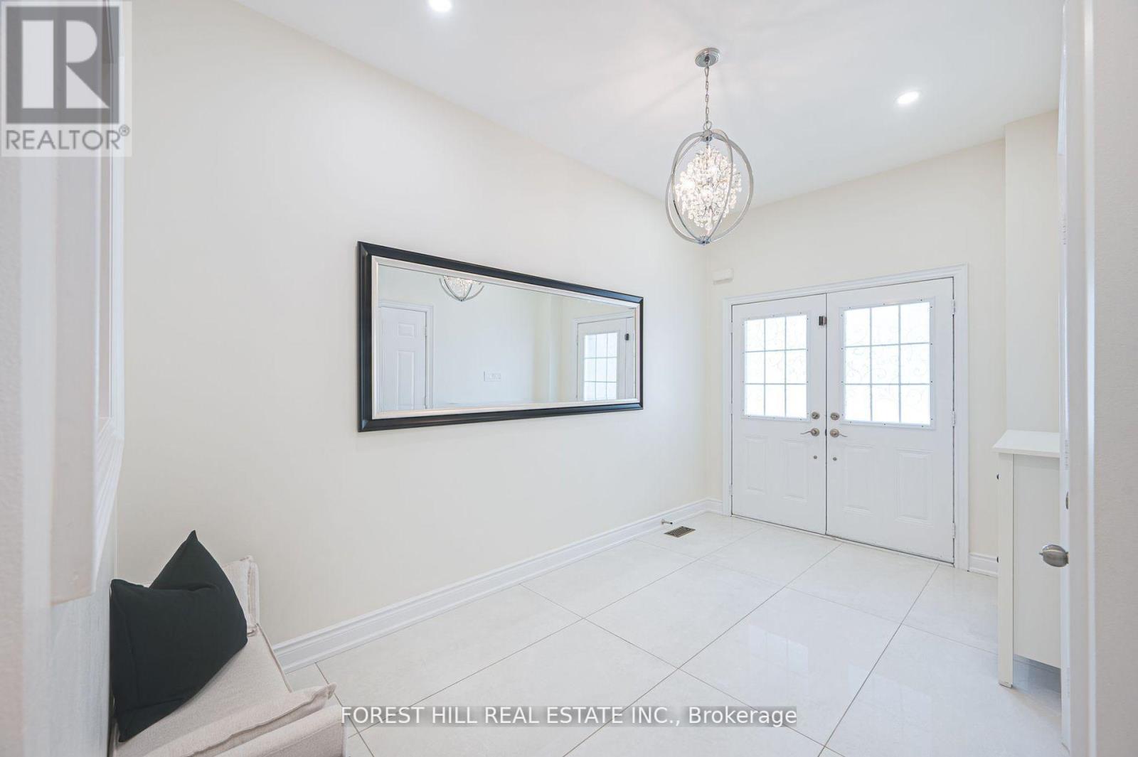 486 Apple Blossom Drive, Vaughan, Ontario  L4J 9A3 - Photo 2 - N12426673
