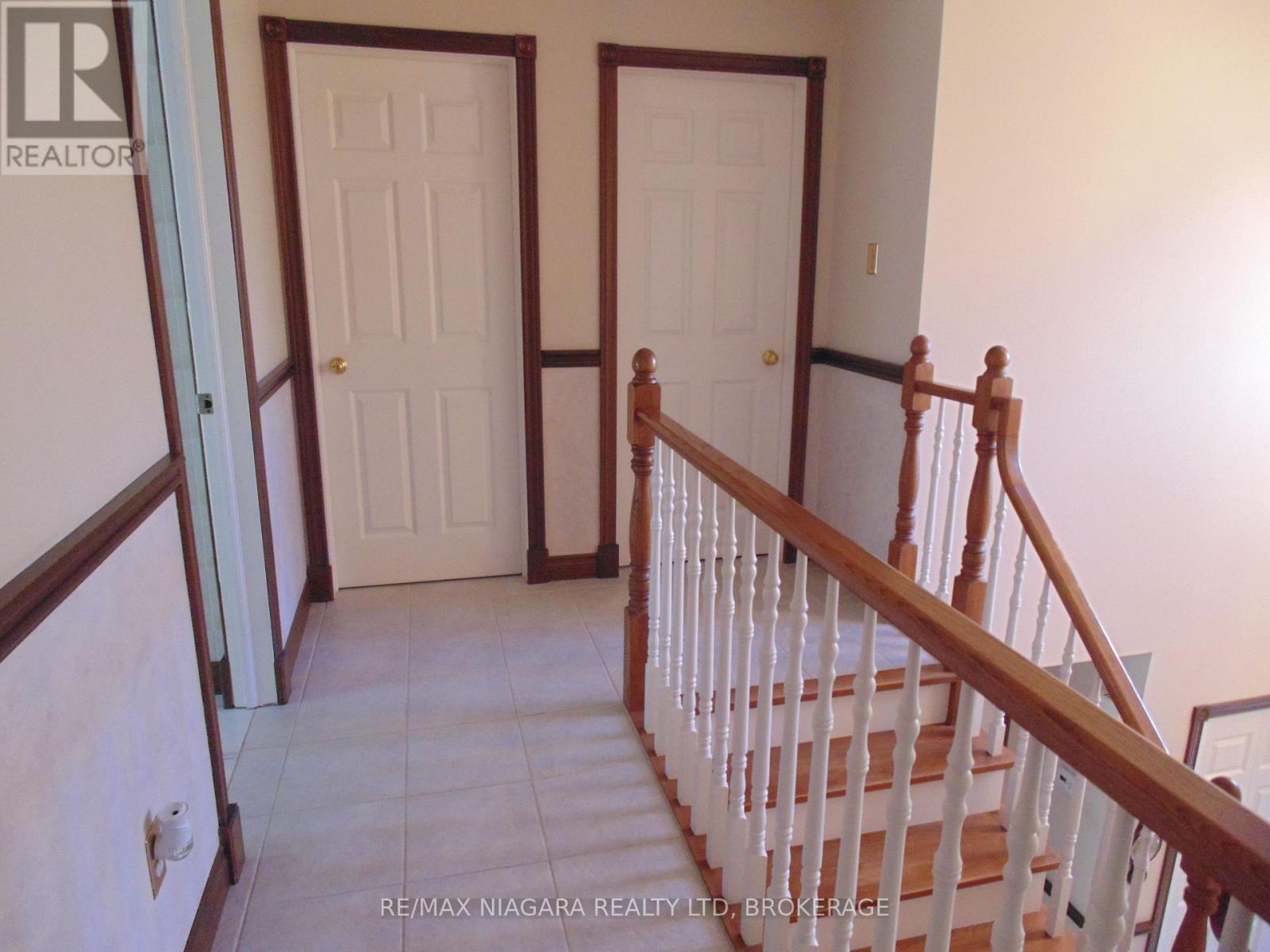 683 Canboro Road, Pelham, Ontario  L0S 1C0 - Photo 10 - X12426712