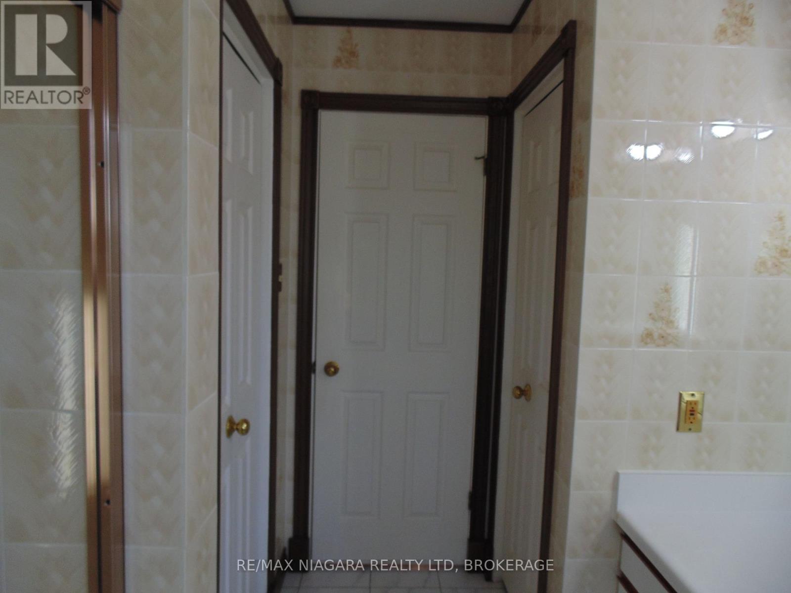 683 Canboro Road, Pelham, Ontario  L0S 1C0 - Photo 21 - X12426712