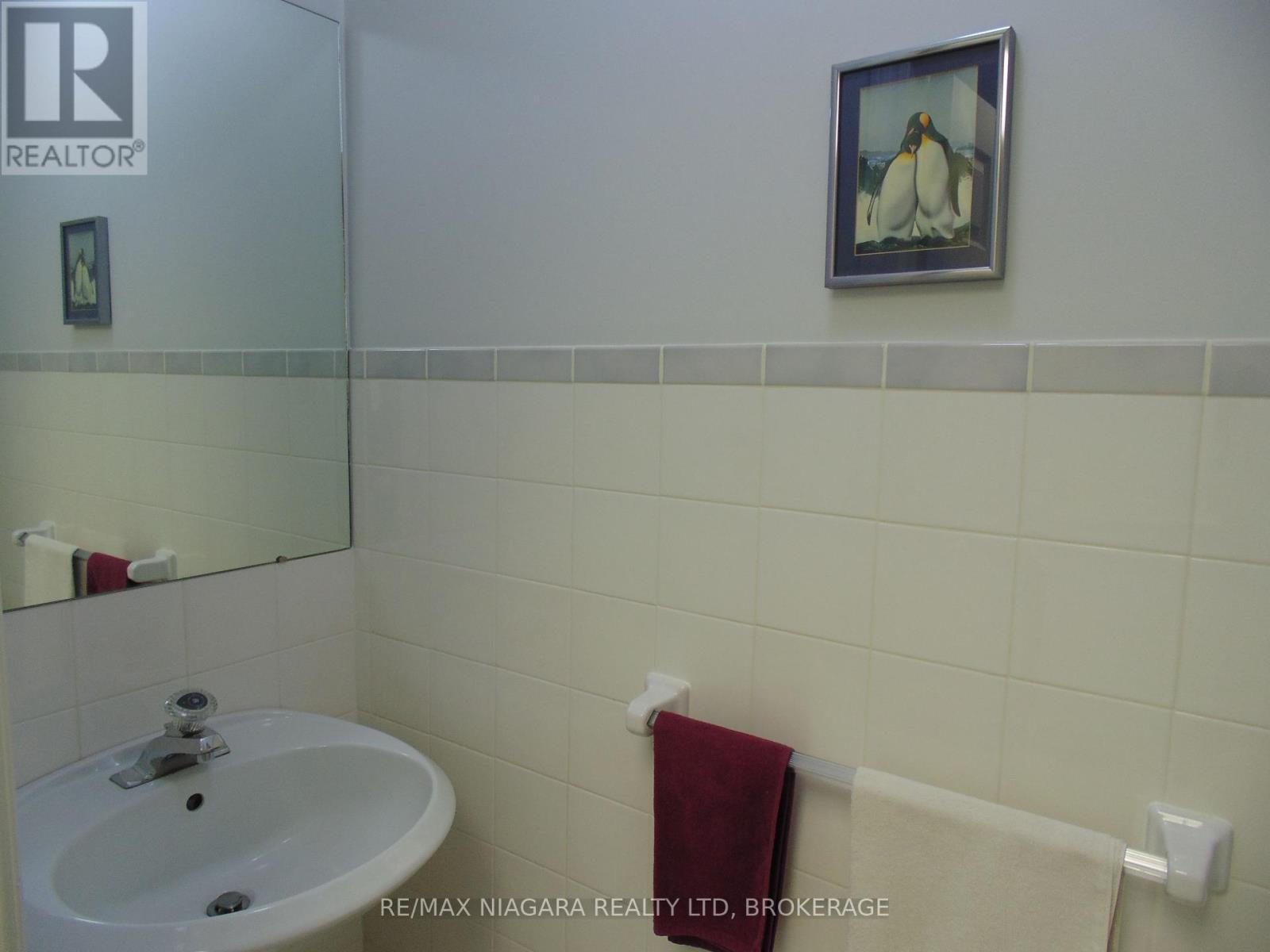 683 Canboro Road, Pelham, Ontario  L0S 1C0 - Photo 33 - X12426712