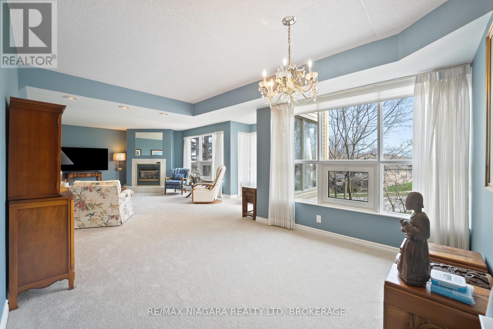 301 - 244 Lakeshore Road, St. Catharines, Ontario  L2M 1R6 - Photo 10 - X12426742